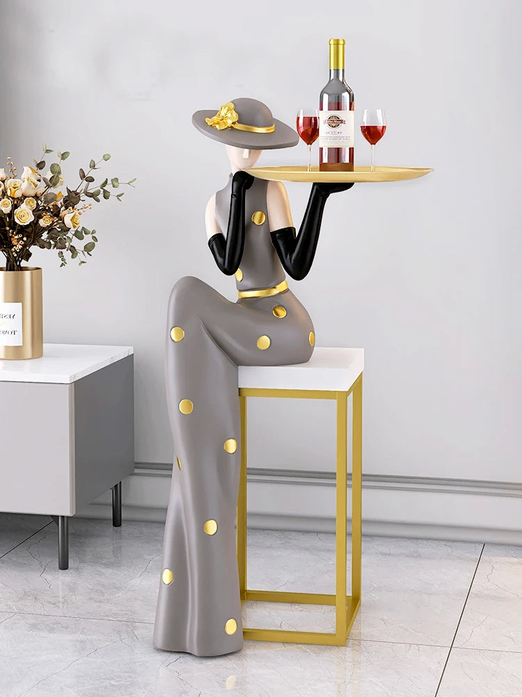 Light luxury art figurine from MC THE BLACK DIAMOND, large decorative tray for living room, foyer, or TV cabinet decor.