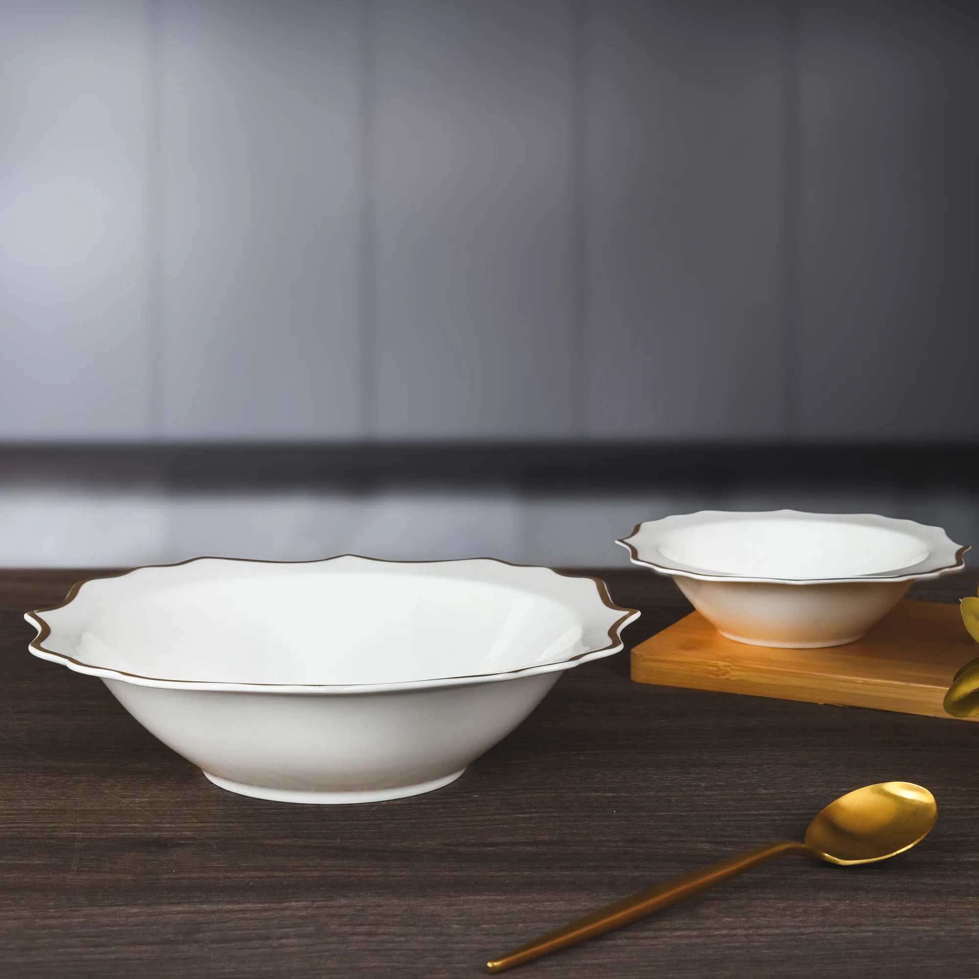 Luxury porcelain dinnerware set by 𝕄𝕔 𝕋𝕙𝕖 𝔹𝕝𝕒𝕔𝕜 𝔻𝕚𝕒𝕞𝕠𝕟�