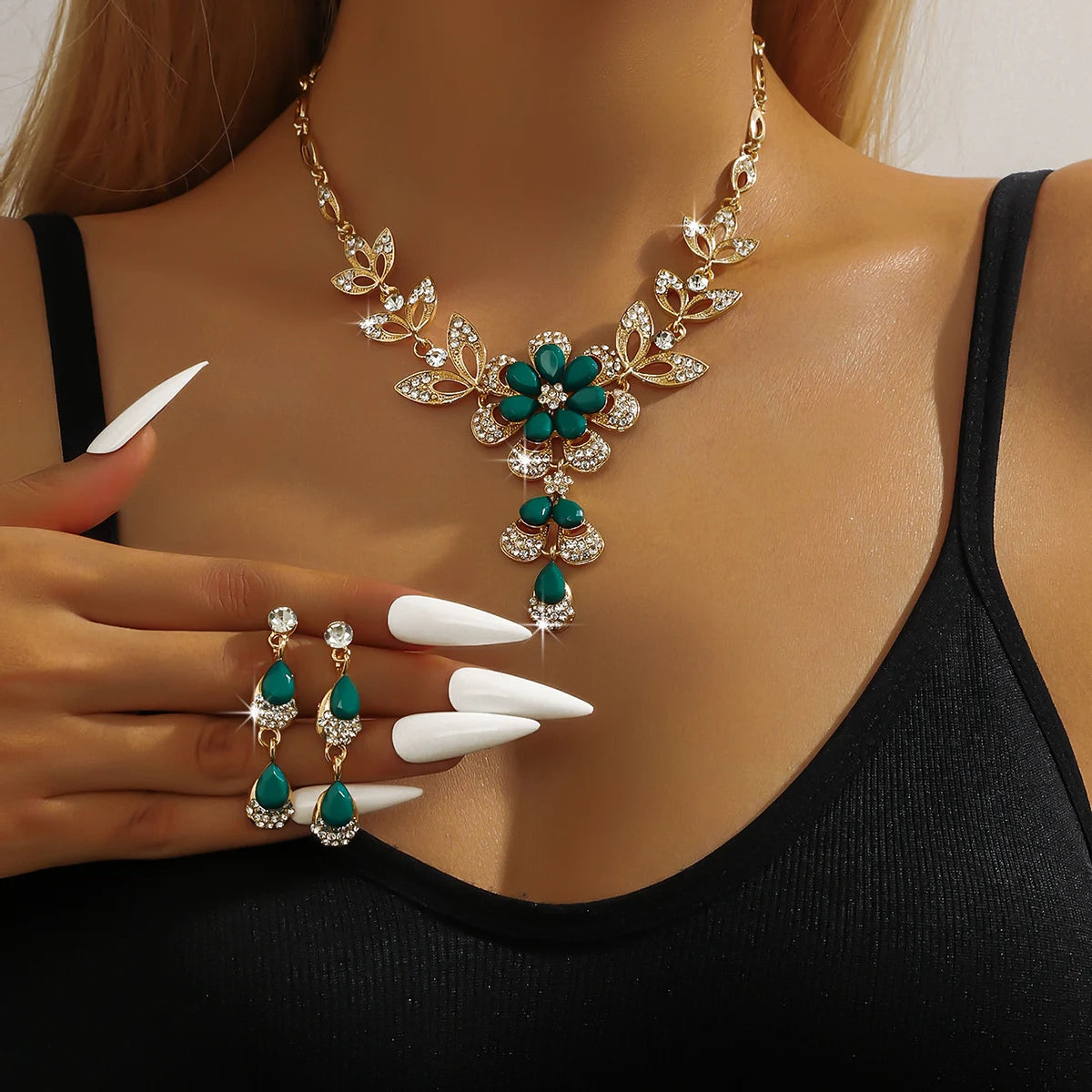 Three-piece women's fashion flower necklace set by 𝕄𝕔 𝕋𝕙𝕖 𝔹𝕝𝕒𝕔𝕜 𝔻𝕚𝕒𝕞𝕠𝕟