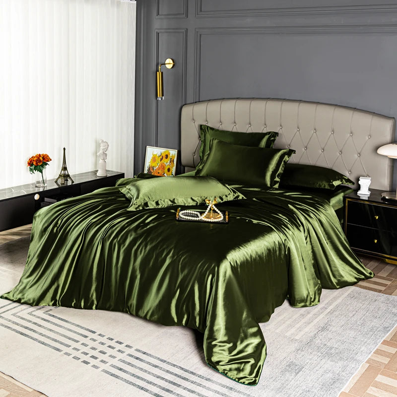 High-quality satin duvet cover from 𝕄𝕔 𝕋𝕙𝕖 𝔹𝕝𝕒𝕔𝕜 𝔻𝕚𝕒𝕞𝕠𝕟�