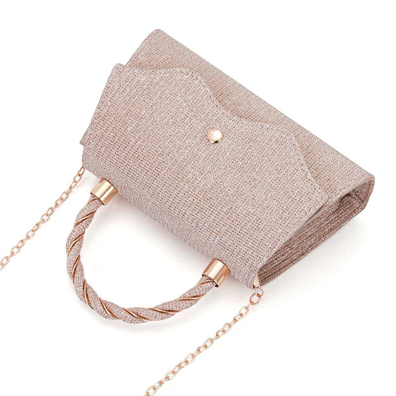 Fashionable black makeup handbag by ๐๐ ๐๐๐ ๐น๐๐๐๐ ๐ป๐๐๐๐ ๐๏ฟฝ