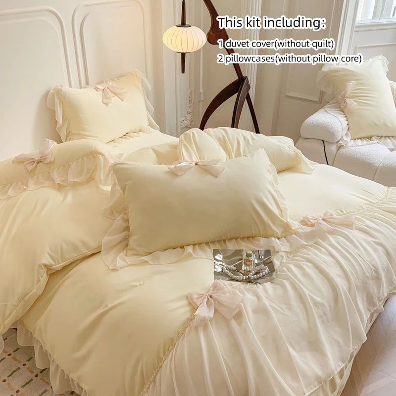 Three-piece white bedding set with ruffled duvet cover from ๐๐ ๐๐๐ ๐น๐๐๐๐ ๐ป๐๐๐๐