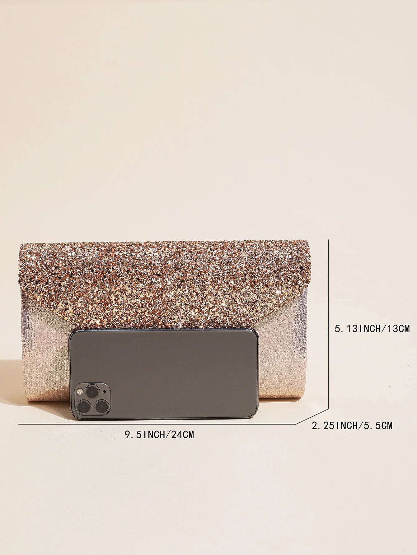 Women evening envelope clutch handbag with sequins, chain strap, for parties, from 𝕸𝖔𝖍𝖆𝖒𝖒𝖆𝖉 ♛ 𝕮𝖔𝖑𝖑𝖊�