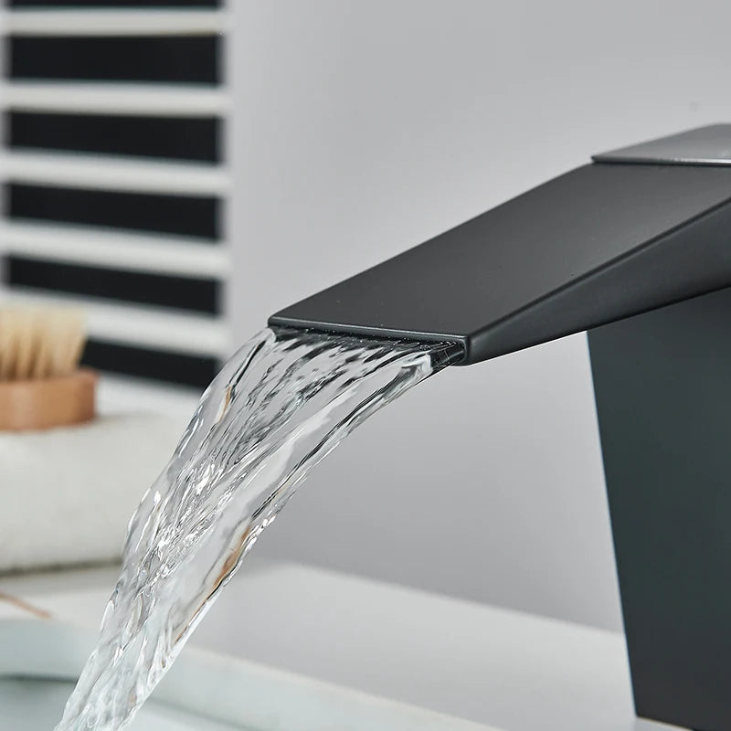 Smart digital display basin sink faucet by 𝕄𝕮 𝕋𝕙𝕖 𝔹𝕝𝕒𝕔𝕜 𝔻𝕚𝕒𝕞𝕠𝕟�