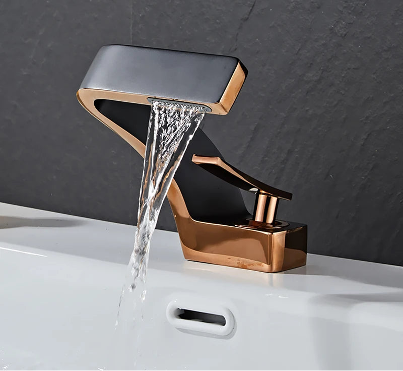 Brass black and gold basin faucet by 𝕄𝕔 𝕋𝕙𝕖 𝔹𝕝𝕒𝕔𝕜 𝔻𝕚𝕒𝕞𝕠𝕟