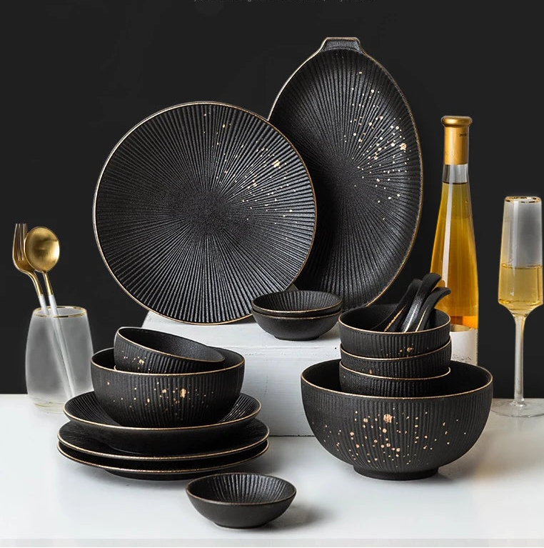 Luxury black striped porcelain dinner plate with gold border from 𝕄𝕔 𝕋𝕙𝕖 𝔹𝕝𝕒𝕔𝕜 𝔻𝕚𝕒𝕞𝕠�