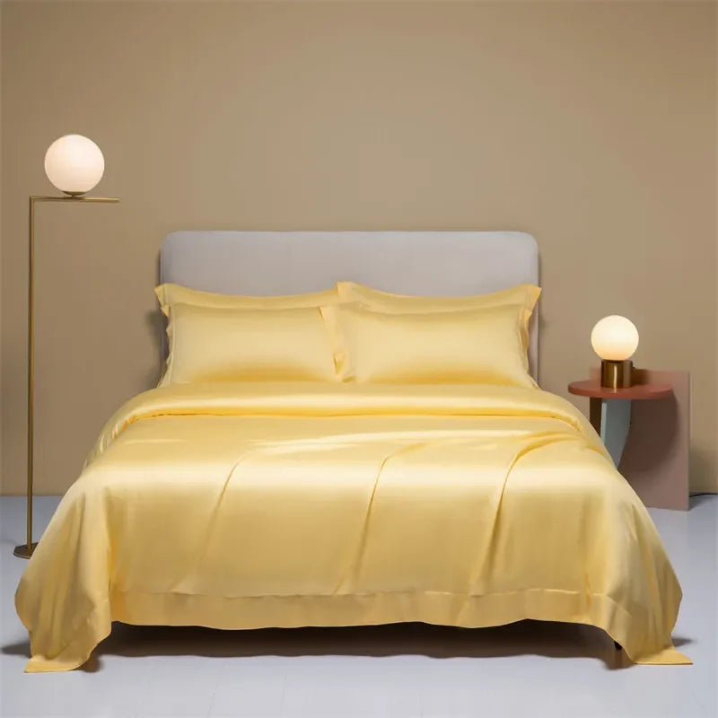 Natural mulberry silk duvet cover in solid color, single to king size, with smooth, luxurious fabric and neat edges.