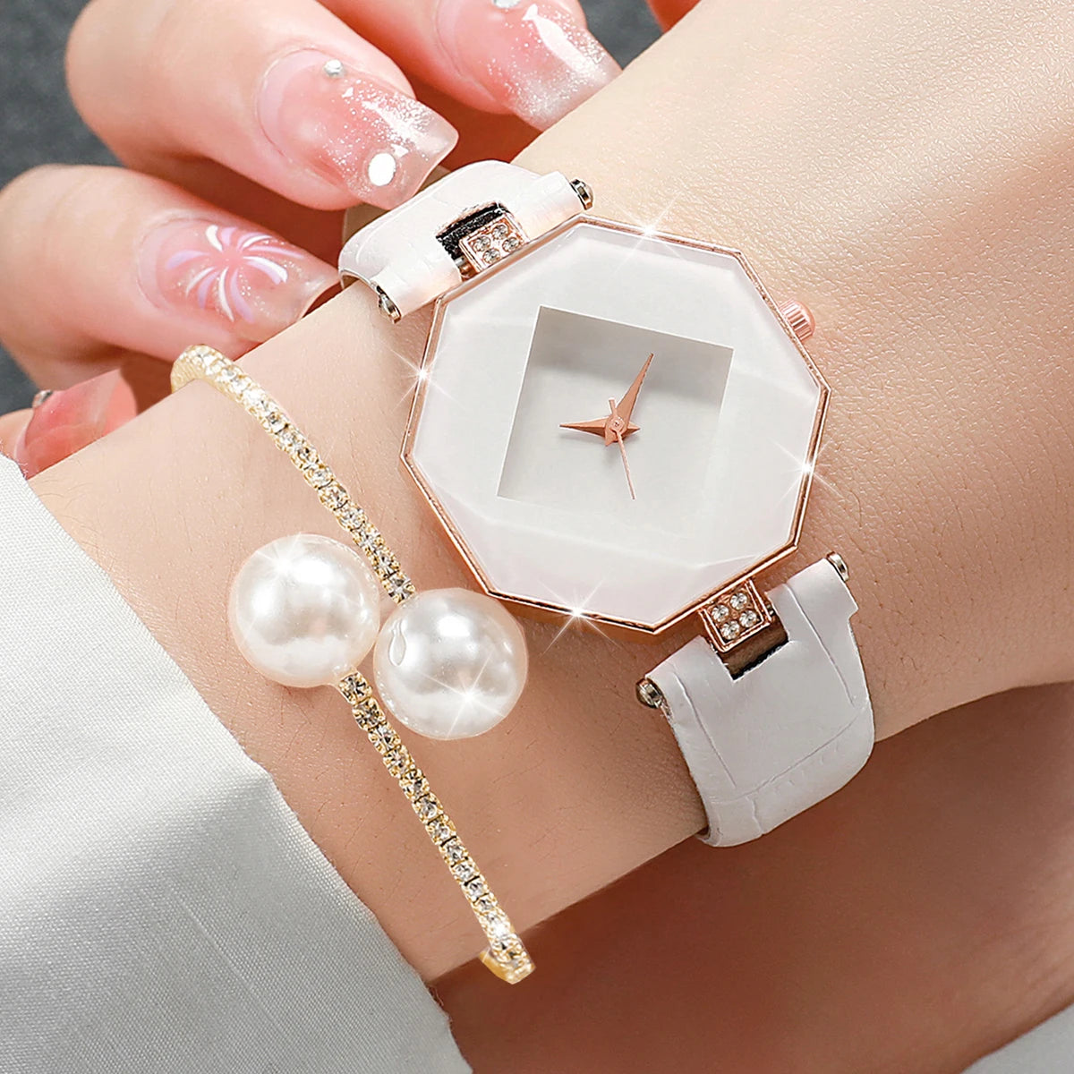 Women's casual leather band watch by 𝕄𝕔 𝕋𝕙𝕖 𝔹𝕝𝕒𝕔𝕜 𝔻𝕚𝕒𝕞𝕠𝕟�