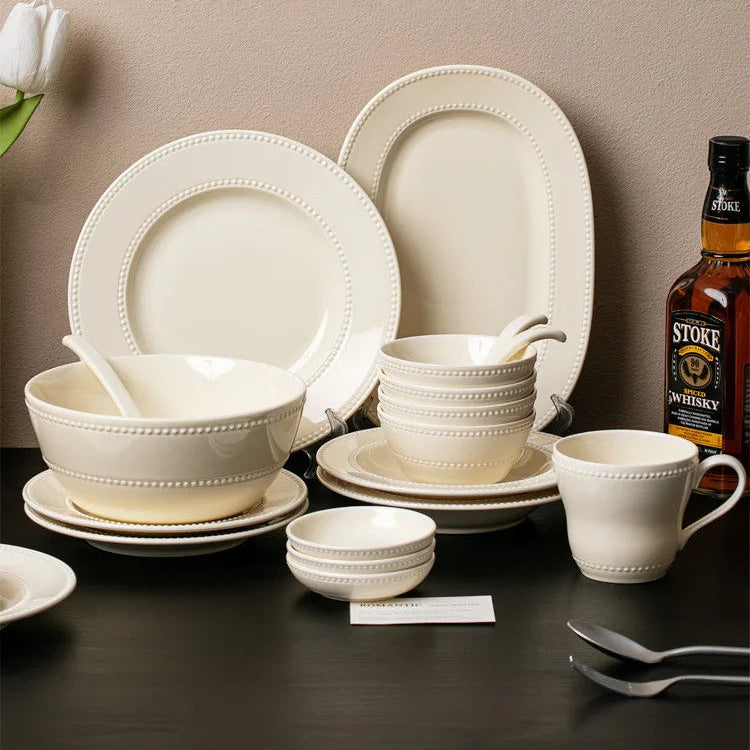 Modern minimalist ceramic round plate from 𝕄𝕔 𝕋𝕙𝕖 𝔹𝕝𝕒𝕔𝕜 𝔻𝕚𝕒𝕞𝕠𝕟�