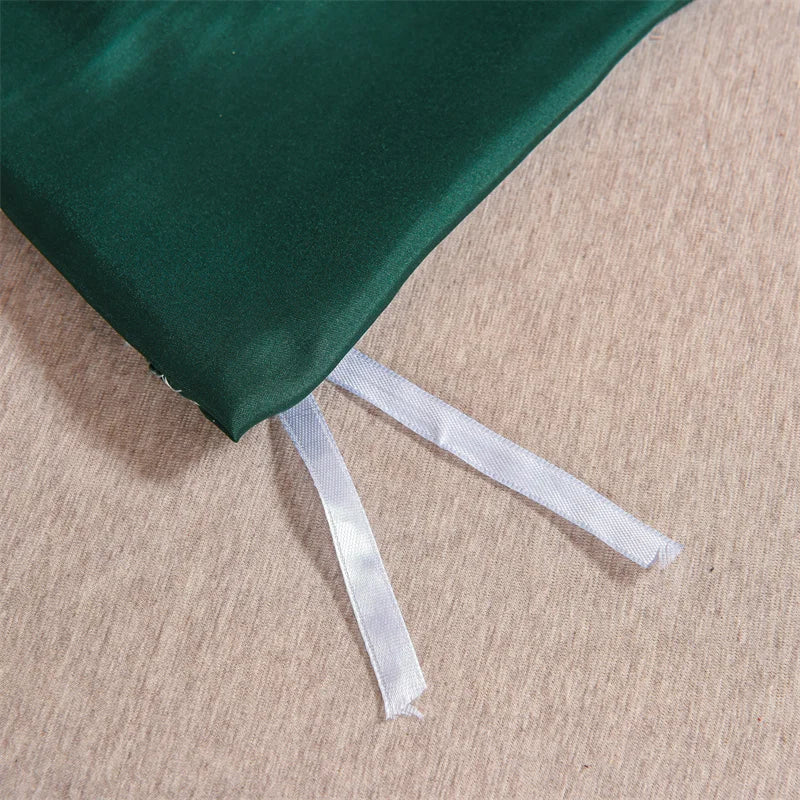 Three-piece satin duvet cover set from 𝕄𝕔 𝕋𝕙𝕖 𝔹𝕝𝕒𝕔𝕜 𝔻𝕚𝕒𝕞𝕠𝕟�