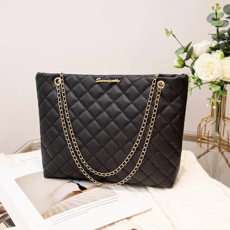 Women's shoulder bag by 𝕄𝕔 𝕋𝕙𝕖 𝔹𝕝𝕒𝕔𝕜 𝔻𝕚𝕒𝕞𝕠𝕟𝕕�