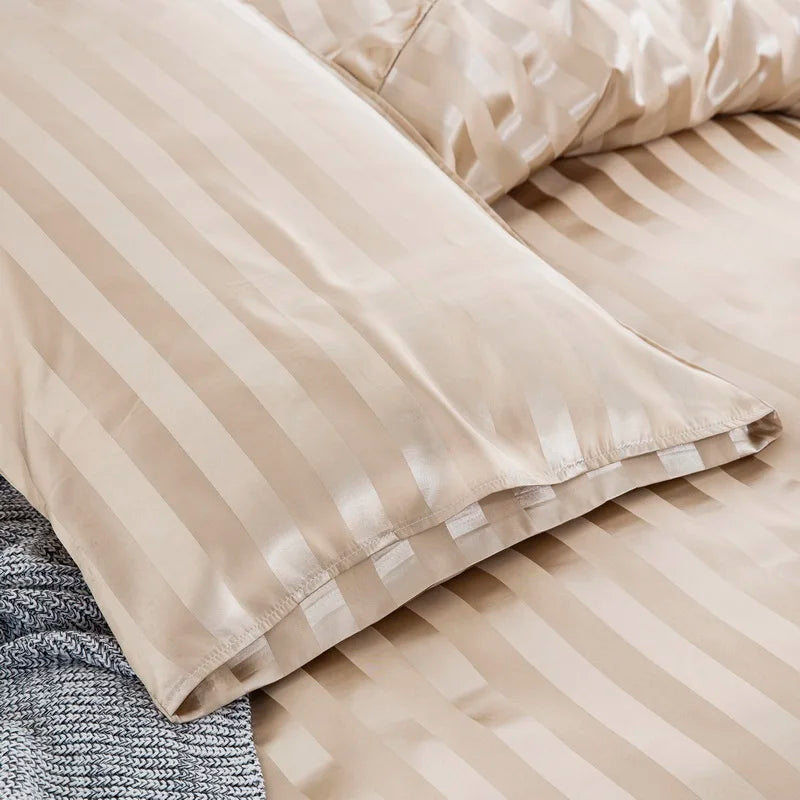 Luxury satin striped duvet cover set in ivory white from 𝕄𝕔 𝕋𝕙𝕖 𝔹𝕝𝕒𝕔𝕜 𝔻𝕚𝕒𝕞𝕠�