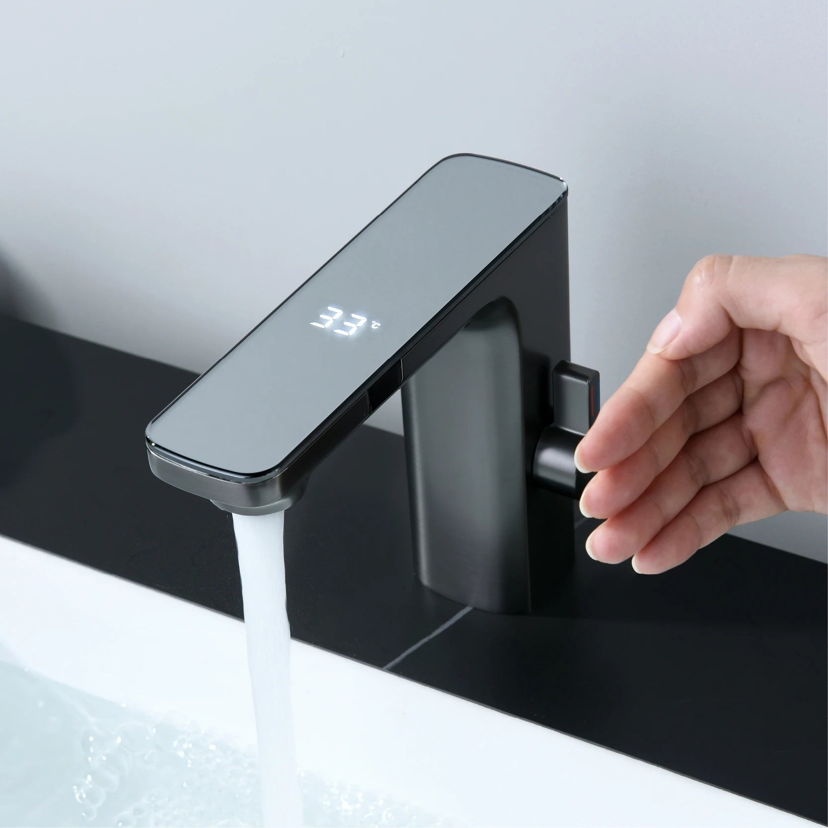 MC THE BLACK DIAMOND brass bathroom sink faucet with LED temperature display, induction design, single handle, hot and cold water tap.