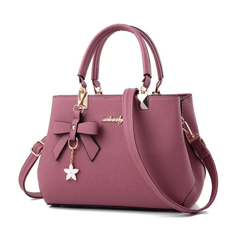 Women messenger bag by 𝕄𝕔 𝕋𝕙𝕖 𝔹𝕝𝕒𝕔𝕜 𝔻𝕚𝕒𝕞𝕠𝕟𝕕�