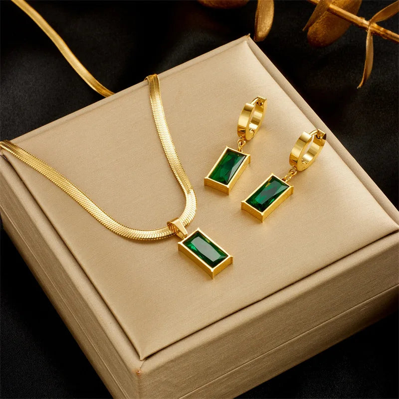 Stainless steel rectangle green crystal zircon necklace by 𝕄𝕔 𝕋𝕙𝕖 𝔹𝕝𝕒𝕔𝕜 𝔻𝕚𝕒𝕞𝕠�