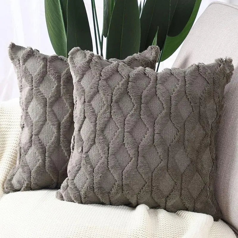 Soft plush velvet decorative pillow cover from Mc The Black Diamonds, 40x40cm, featuring short wool texture and elegant design.