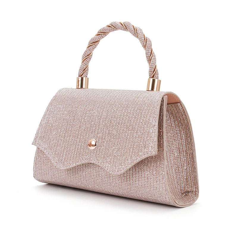 Black fashion handbag by ๐๐ ๐๐๐ ๐น๐๐๐๐ ๐ป๐๐๐๐ ๐๐๏ฟฝ
