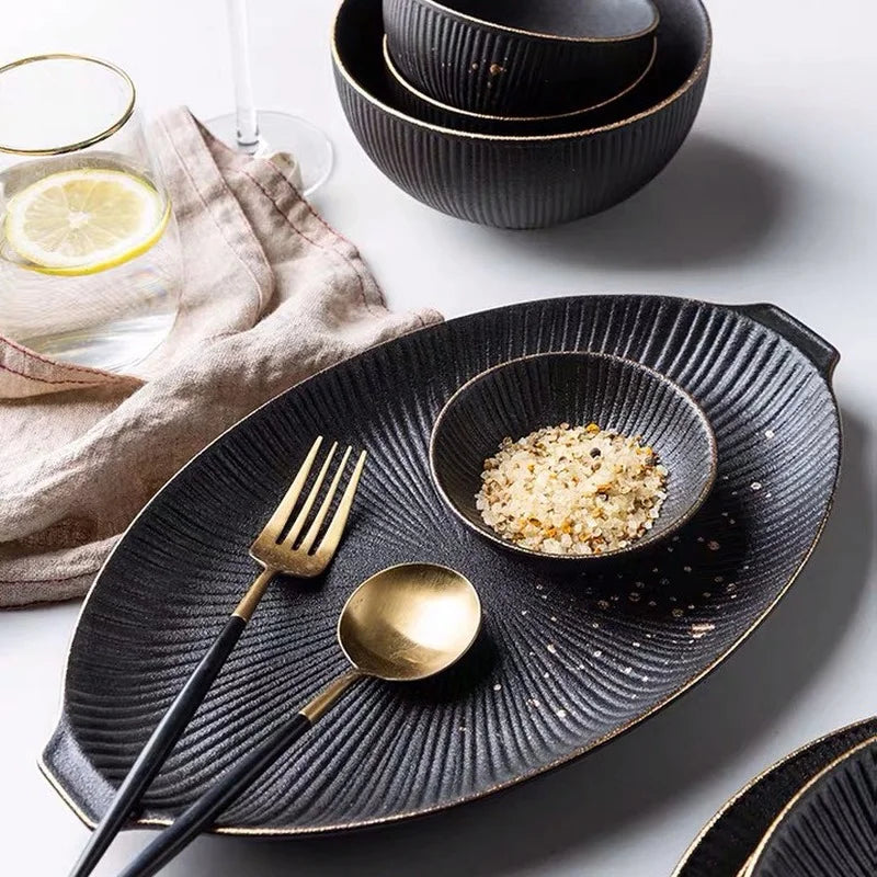 Luxury golden border porcelain dinner plate from 𝕄𝕔 𝕋𝕙𝕖 𝔹𝕝𝕒𝕔𝕜 𝔻𝕚𝕒𝕞𝕠𝕟�