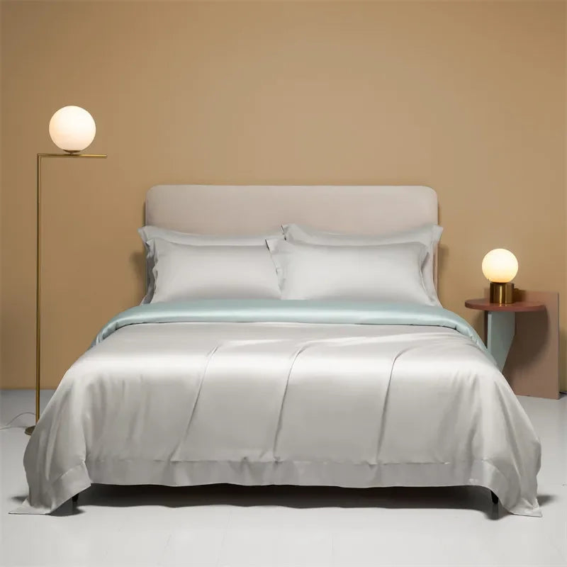 Luxury mulberry silk duvet cover in solid color, single to king size, from 𝕄𝕔 𝕋𝕙𝕖 𝔹𝕝𝕒𝕔𝕜 𝔻𝕚𝕒�
