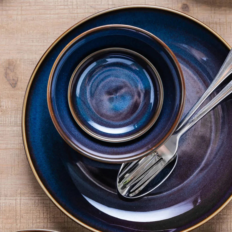 Deep blue ceramic dinnerware set by 𝕄𝕔 𝕋𝕙𝕖 𝔹𝕝𝕒𝕔𝕜 𝔻𝕚𝕒𝕞𝕠𝕟�