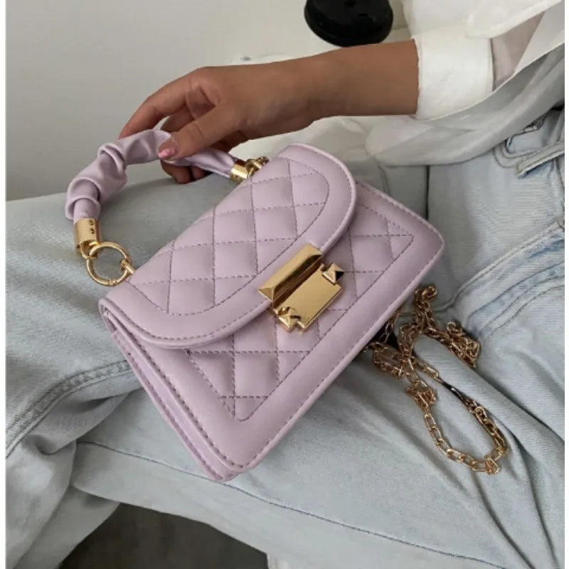 Grid pattern tote bag by 𝕸𝖔𝖍𝖆𝖒𝖒𝖆𝖉 ♛ 𝕮𝖔𝖑𝖑𝖊𝖈𝖙𝖎𝖔