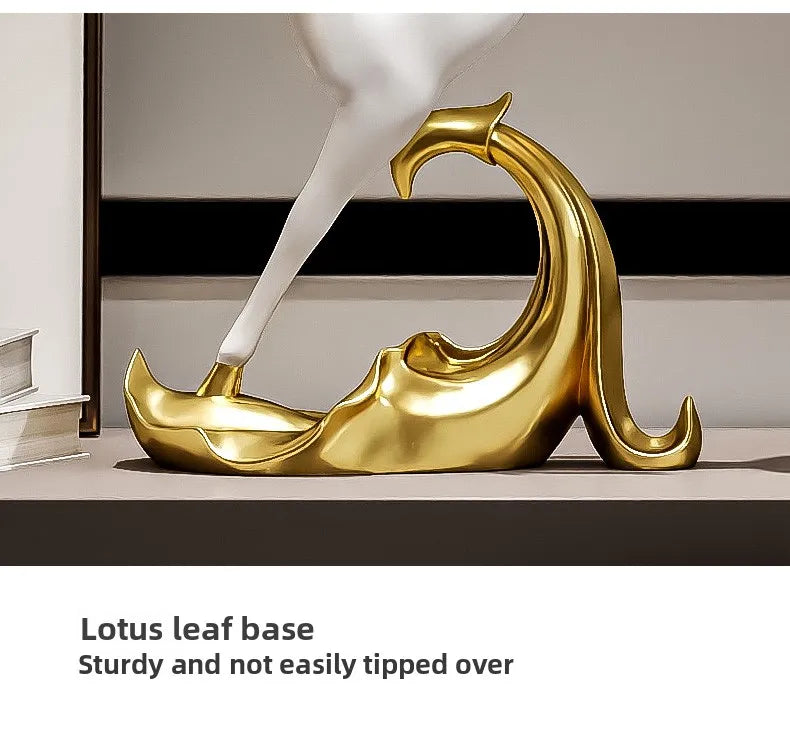 Nordic Luxury Home Decor Deer Figurine by 𝕄𝕔 𝕋𝕙𝕖 𝔹𝕝𝕒𝕔𝕜 𝔻𝕚𝕒𝕞𝕠�