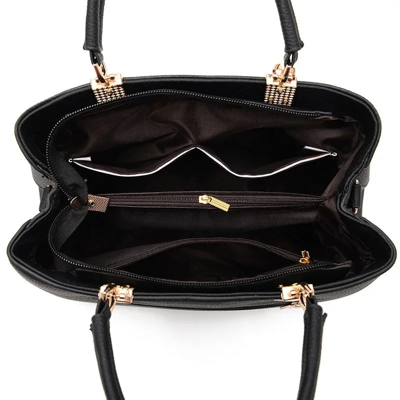 Women messenger bag by 𝕄𝕔 𝕋𝕙𝕖 𝔹𝕝𝕒𝕔𝕜 𝔻𝕚𝕒𝕞𝕠𝕟𝕕�