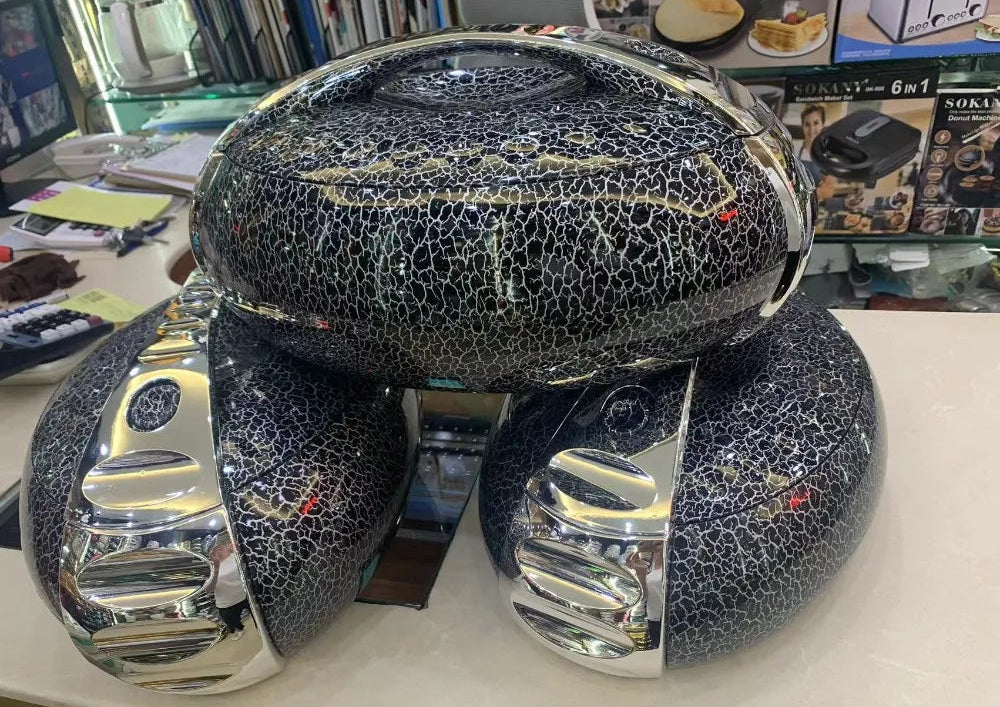 Set of three MC THE BLACK DIAMOND stainless steel thermal food containers in 4L, 5L, and 6L oval hot pots for kitchen use.