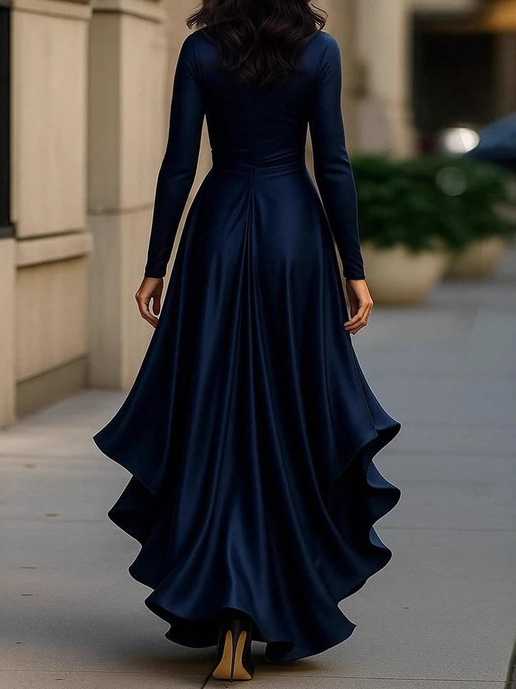 Women's deep V-neck ruffled lace dress by 𝕄𝕔 𝕋𝕙𝕖 𝔹𝕝𝕒𝕔𝕜 𝔻𝕚𝕒𝕞𝕠�