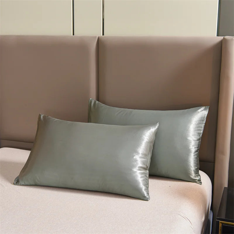 Three-piece satin duvet cover set from 𝕄𝕔 𝕋𝕙𝕖 𝔹𝕝𝕒𝕔𝕜 𝔻𝕚𝕒𝕞𝕠𝕟�