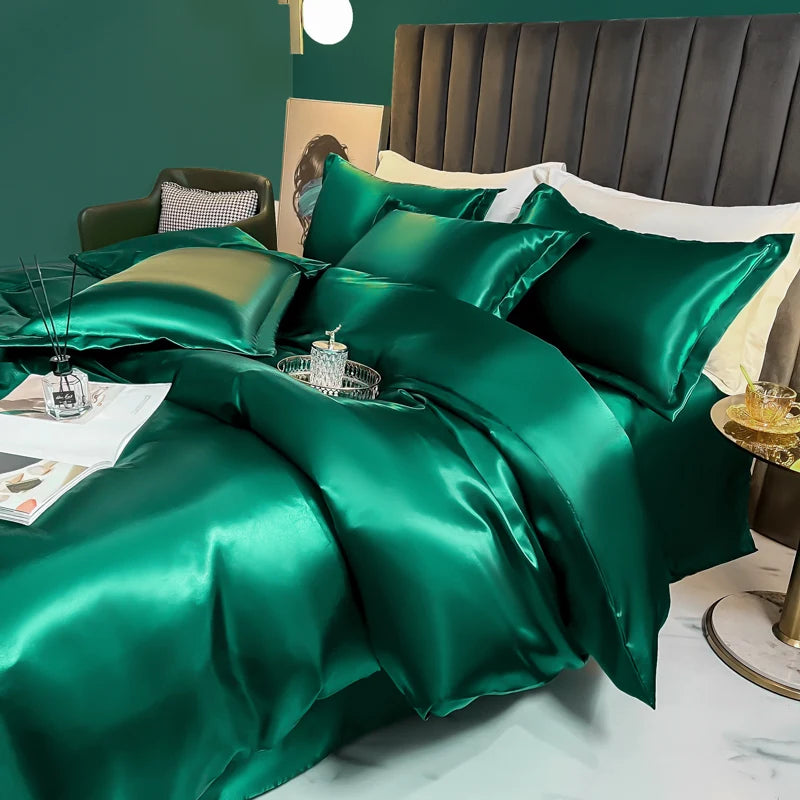 Luxury silk bedsheet set with duvet cover, pillowcases, and bedsheet from 𝕄𝕔 𝕋𝕙𝕖 𝔹𝕝𝕒𝕔𝕜 𝔻𝕚𝕒�