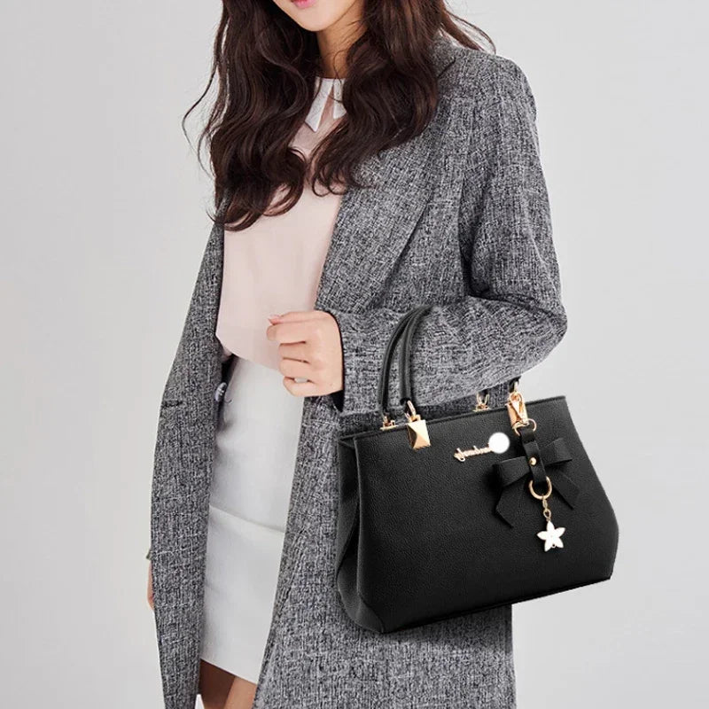 Women messenger handbag by 𝕄𝕔 𝕋𝕙𝕖 𝔹𝕝𝕒𝕔𝕜 𝔻𝕚𝕒𝕞𝕠𝕟𝕕�