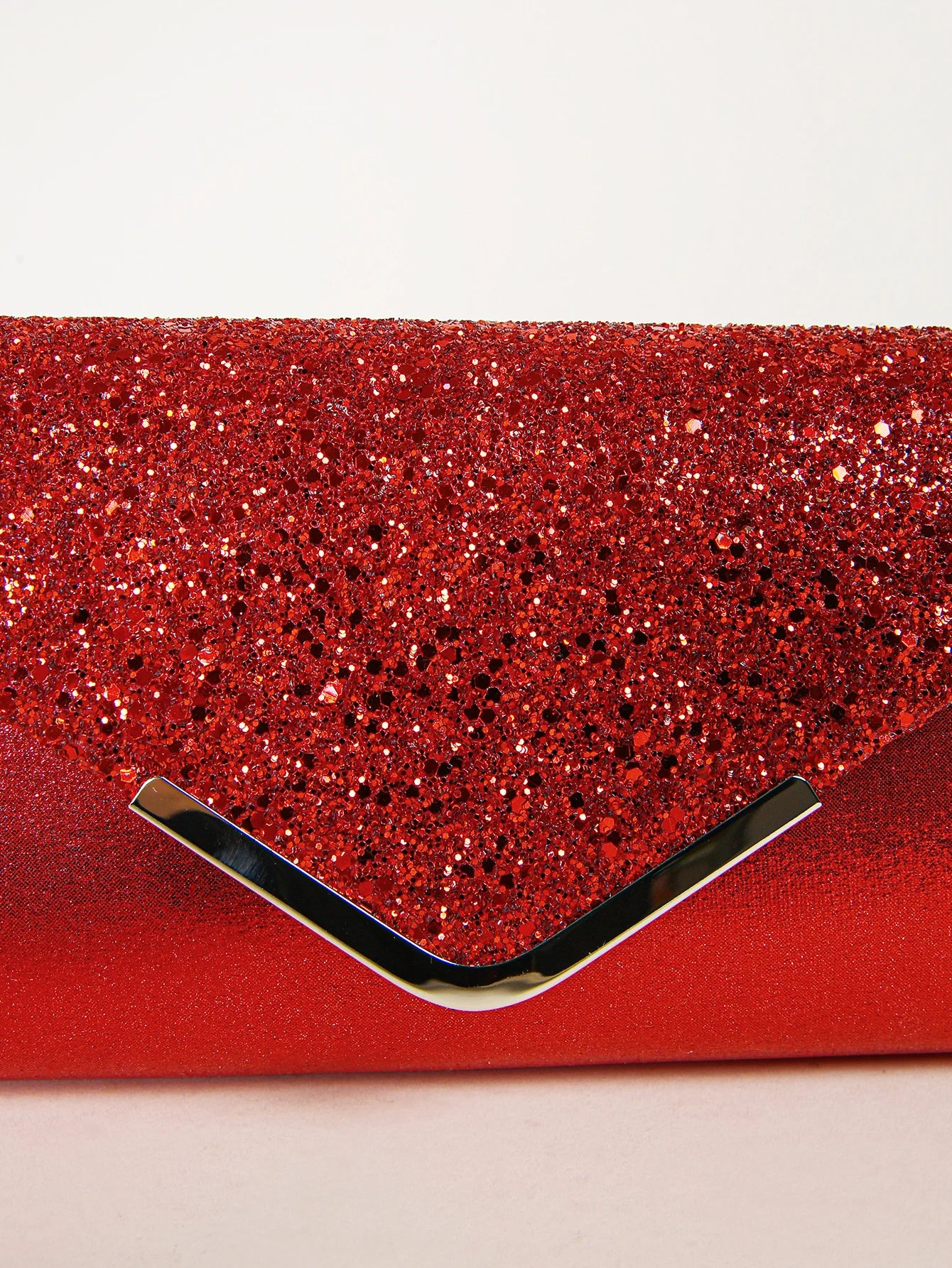 Women evening envelope handbag with sequin design, chain shoulder strap, for parties, from 𝕸𝖔𝖍𝖆𝖒𝖒𝖆𝖉 ♛ 𝕮𝖔𝖑𝖑𝖊