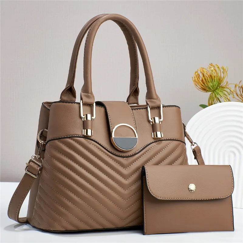 Luxury women's large capacity leather handbag by 𝕄𝕔 𝕋𝕙𝕖 𝔹𝕝𝕒𝕔𝕜 𝔻𝕚𝕒𝕞𝕠𝕟�